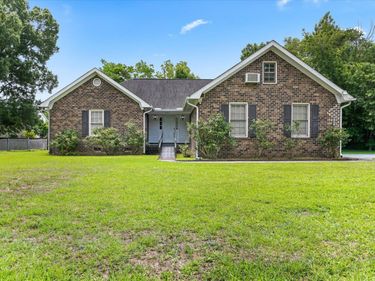 2495 Greenridge Road, North Charleston, SC 29406