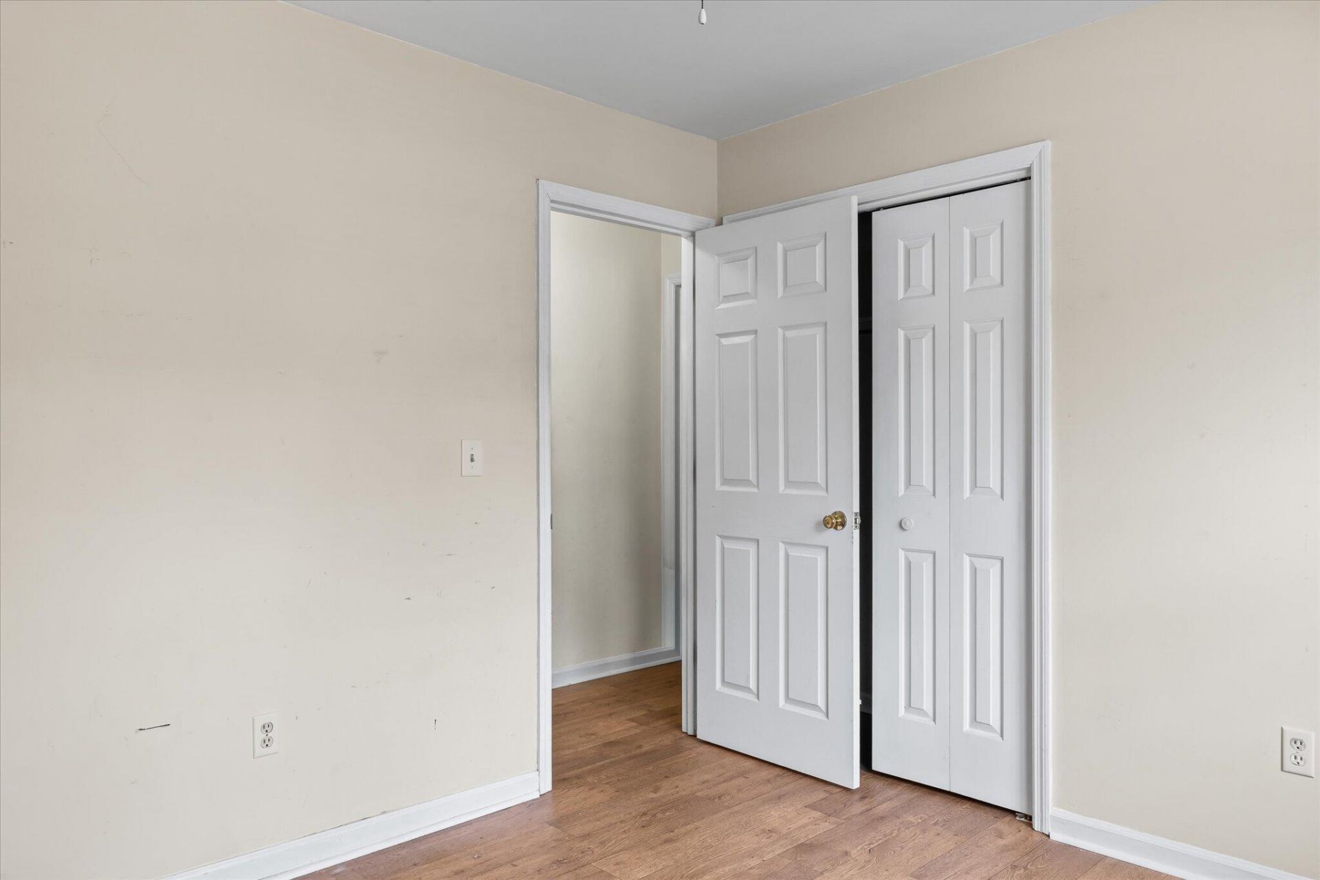 2495 Greenridge Road Photo 14