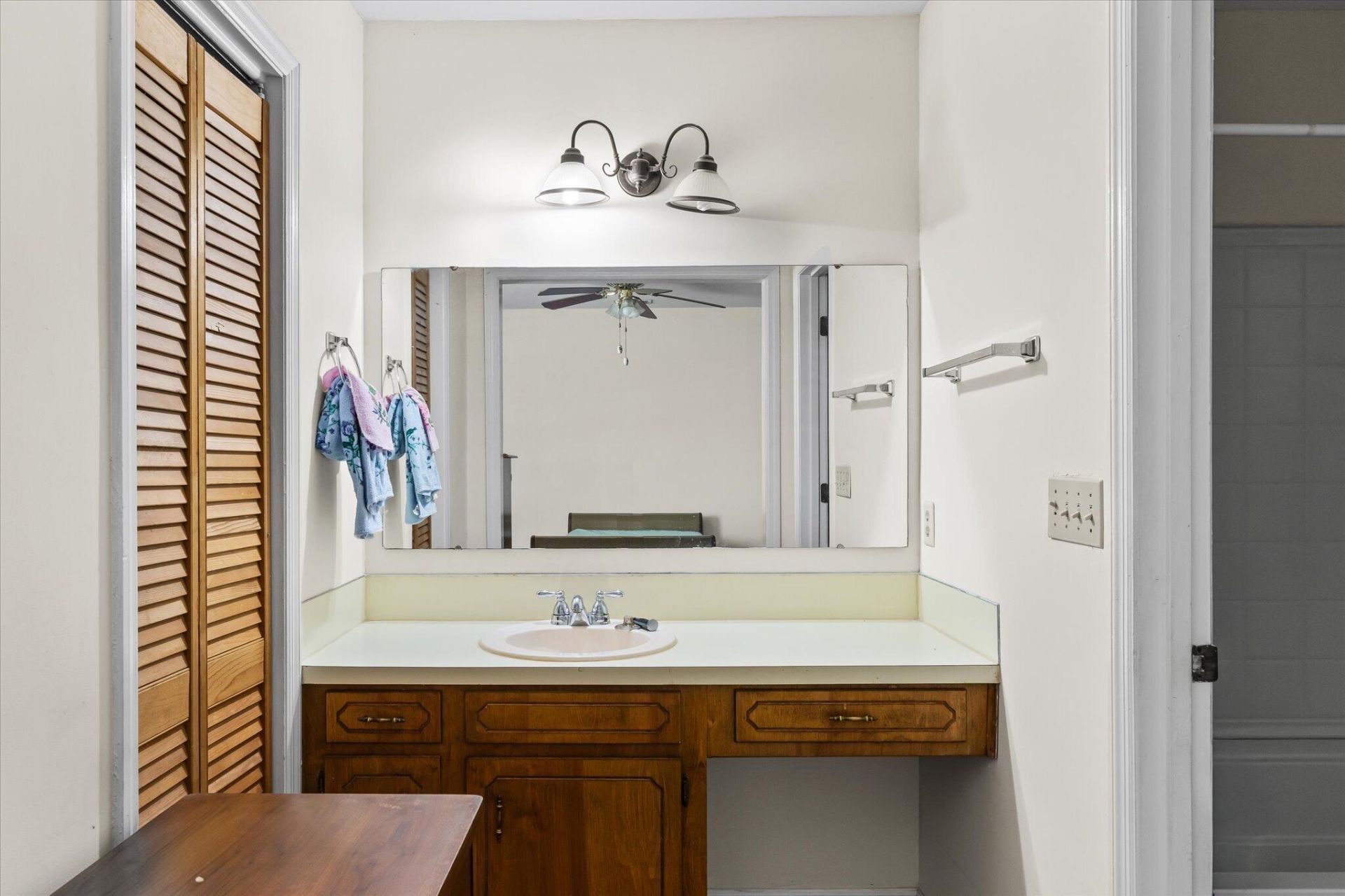 2495 Greenridge Road Photo 17