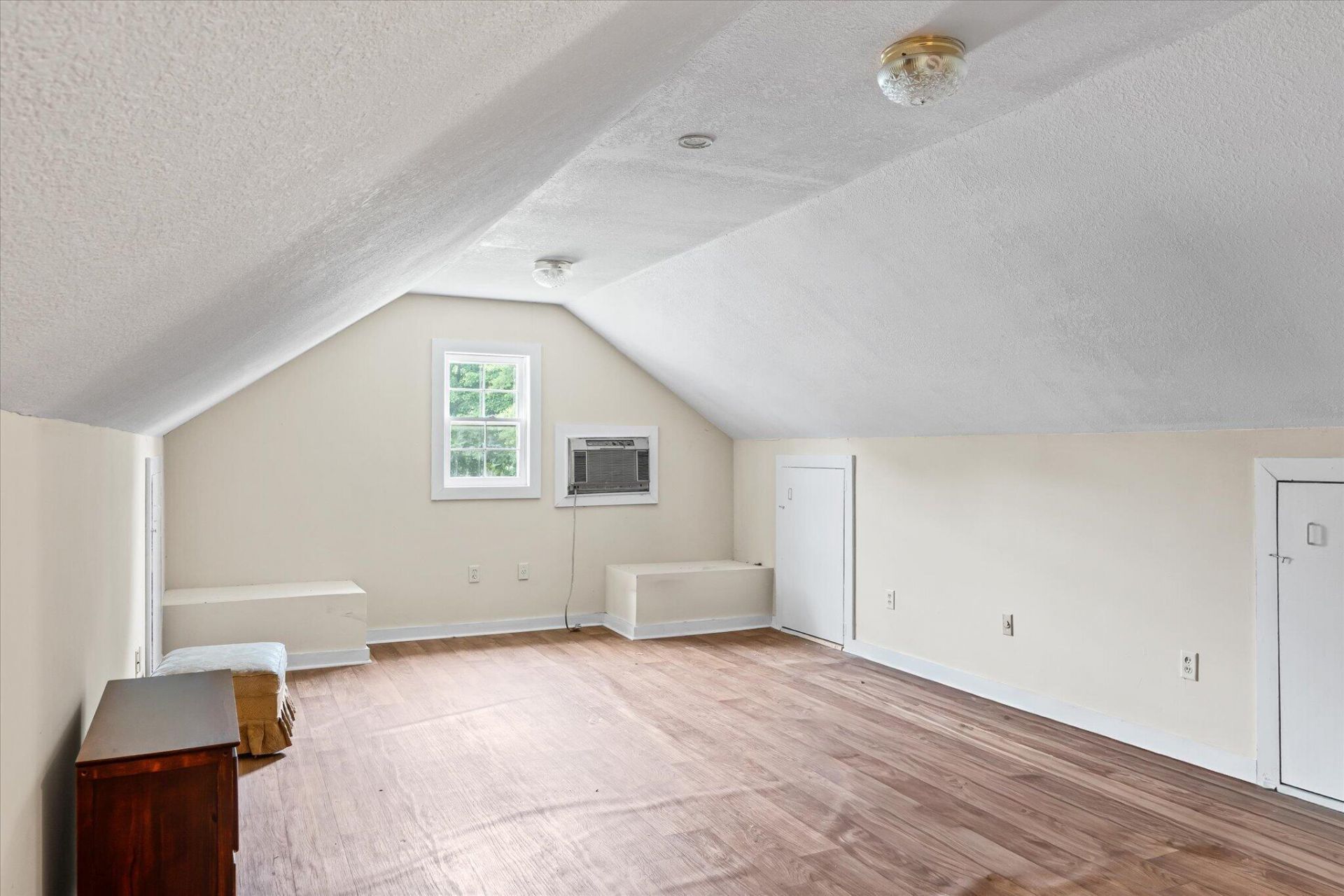 2495 Greenridge Road Photo 18