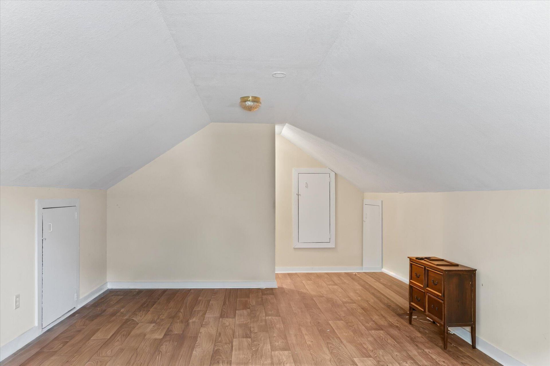 2495 Greenridge Road Photo 19