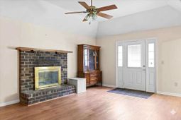 2495 Greenridge Road photo 4