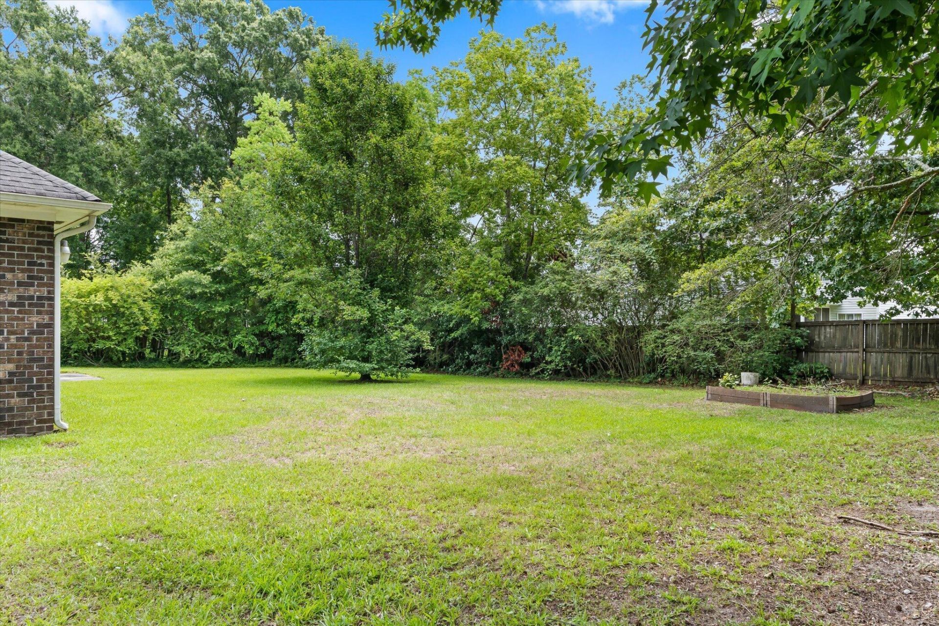 2495 Greenridge Road Photo 22