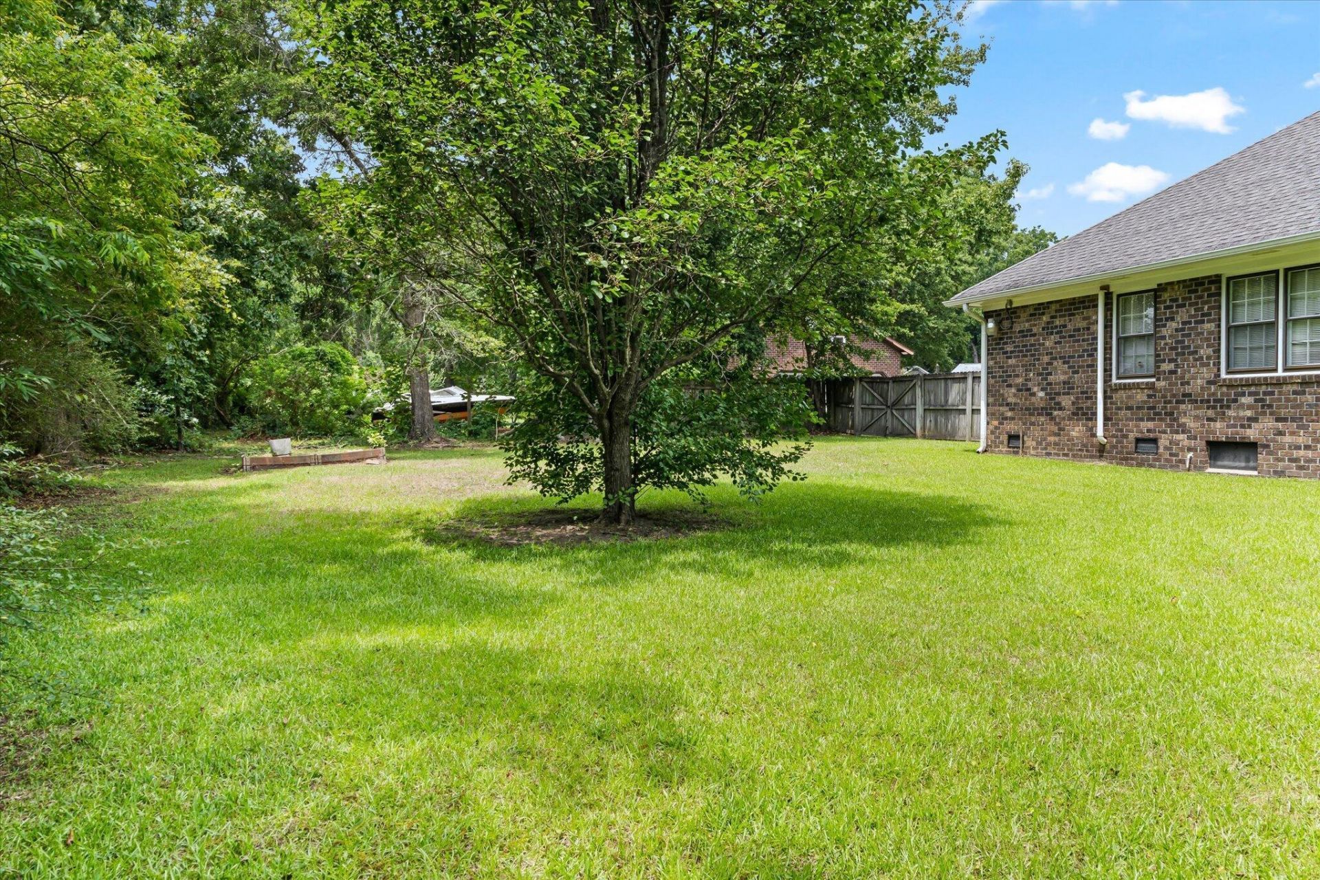 2495 Greenridge Road Photo 23