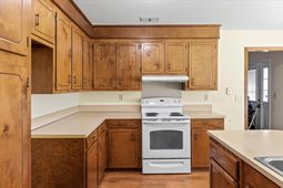 2495 Greenridge Road photo 4