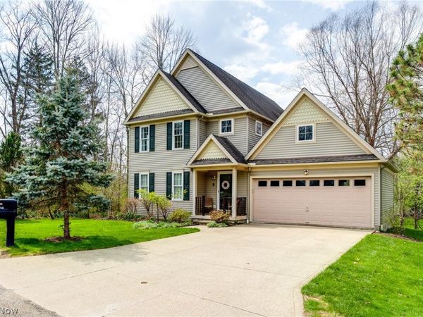7156 Holzhauer Road , Sagamore Hills, OH 44067
