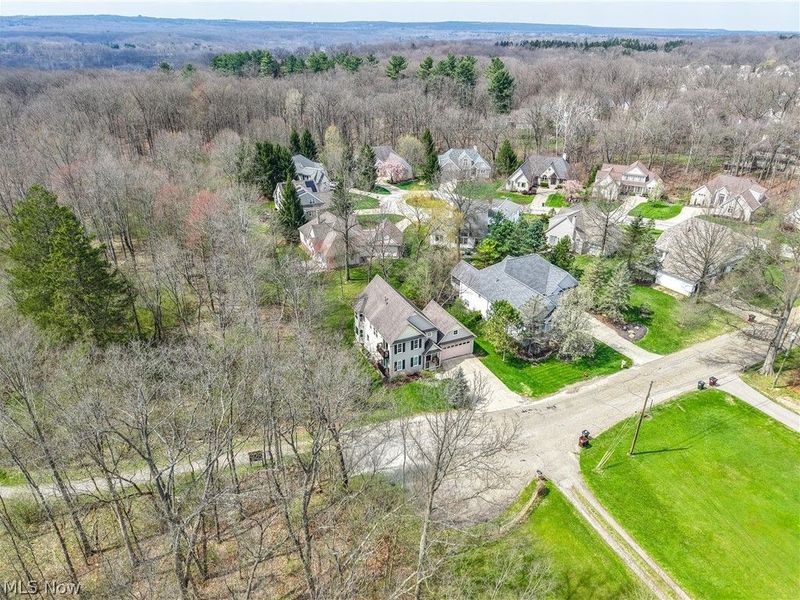 7156 Holzhauer Road, Sagamore Hills, OH 44067 Photo 5