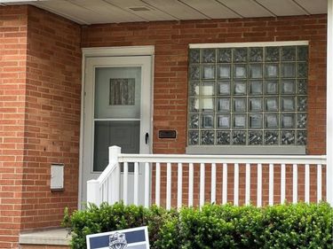 16350 Rockside Road, Maple Heights, OH 44137