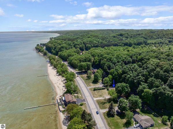 7344 West Bayshore Drive S, Traverse City, MI 49684