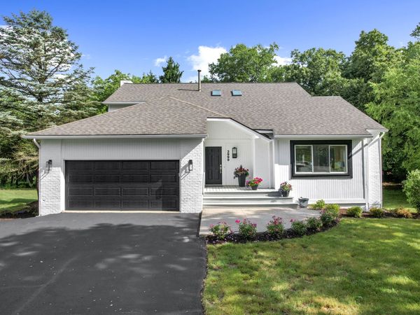 3999 Edmonton Court, Ann Arbor, MI 48103