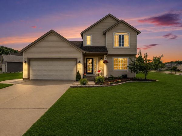 730 Splitrail Avenue NW, Grand Rapids, MI 49504