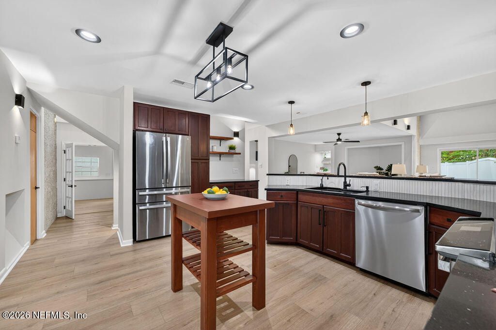 6861 Tamra Lane, Jacksonville, FL 32216 Photo
