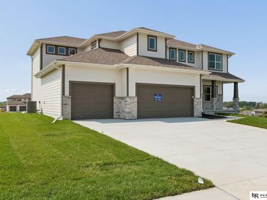 12603 Carpenter Street, Papillion, NE 68138
