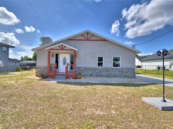 208 Center Street , Auburndale, FL 33823