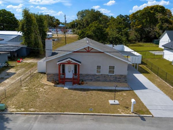 208 Center Street , Auburndale, FL 33823