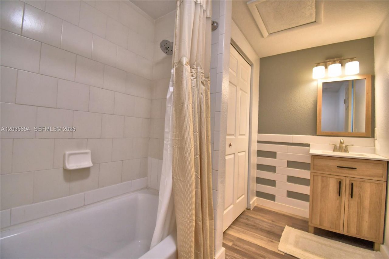 208 Center Street , Auburndale, FL 33823 Photo