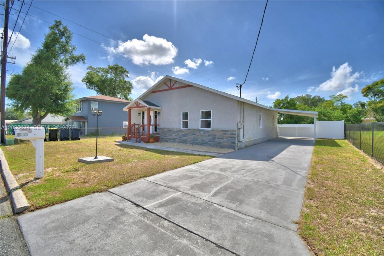 208 Center Street , Auburndale, FL 33823 Photo