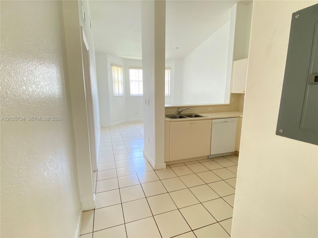 1658 SE 28th Ct, Unit 201, Homestead, FL 33035 Photo