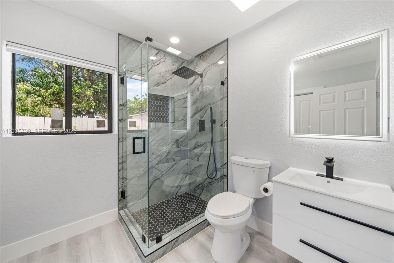 1944 NE 2nd Ave , Pompano Beach, FL 33060 Photo
