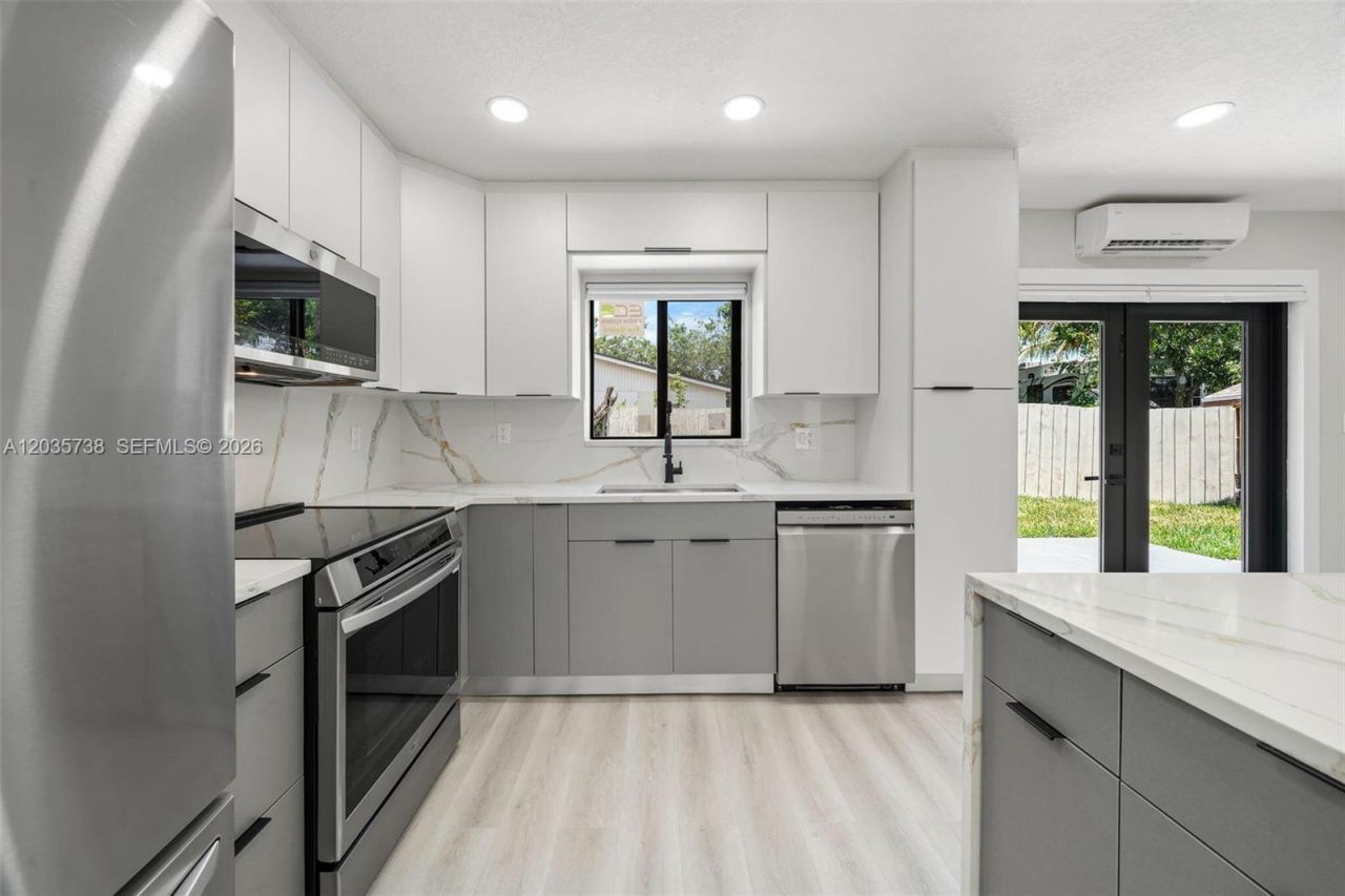 1944 NE 2nd Ave , Pompano Beach, FL 33060 Photo