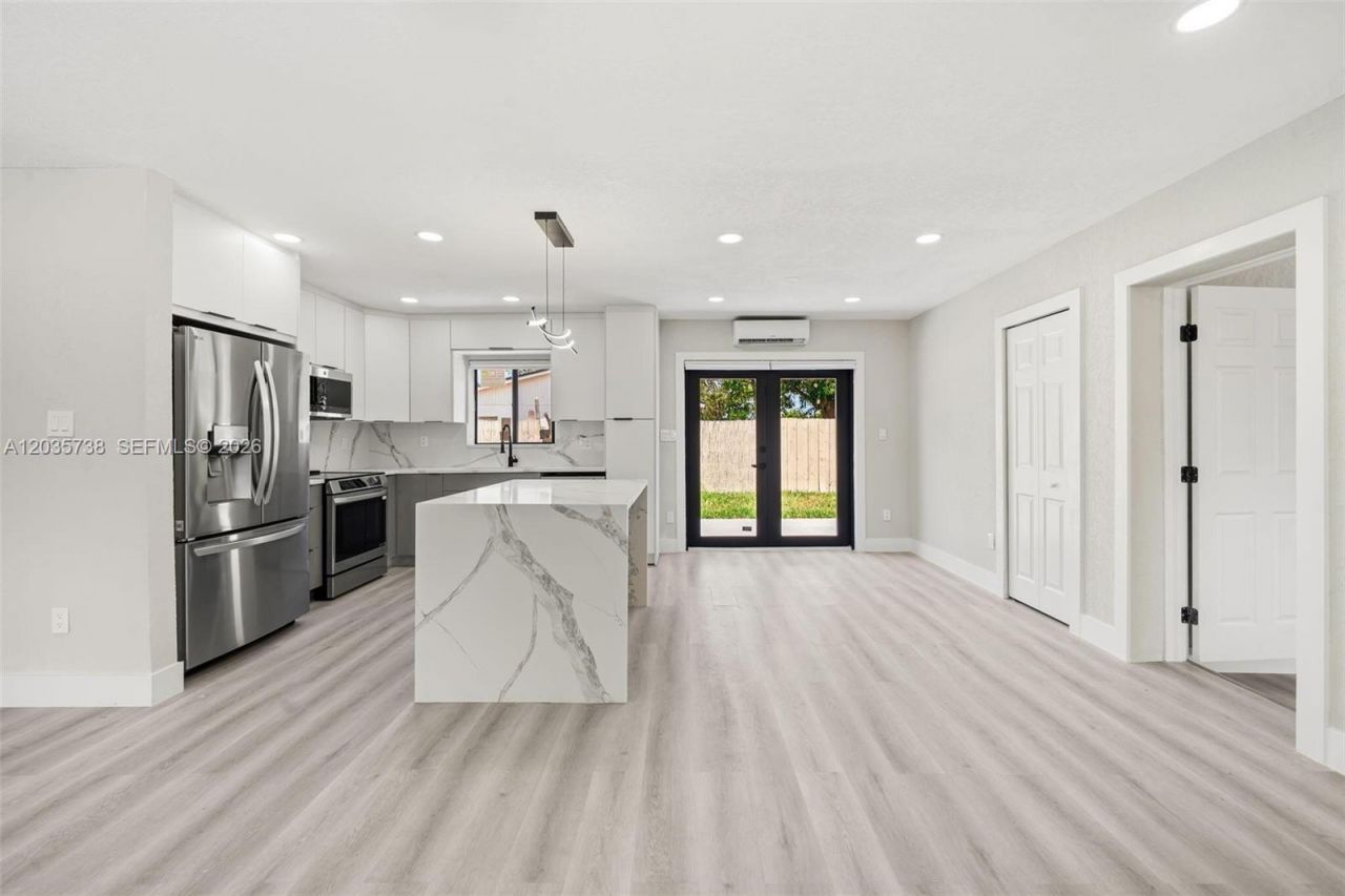 1944 NE 2nd Ave , Pompano Beach, FL 33060 Photo