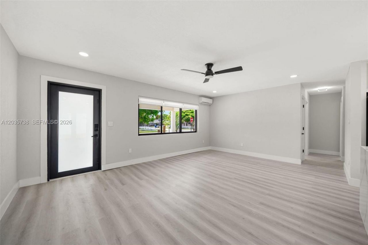 1944 NE 2nd Ave , Pompano Beach, FL 33060 Photo