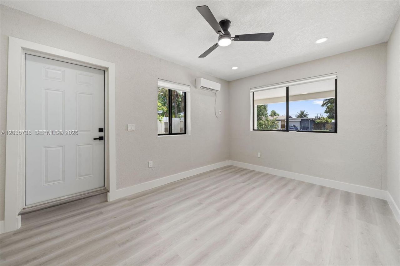 1944 NE 2nd Ave , Pompano Beach, FL 33060 Photo
