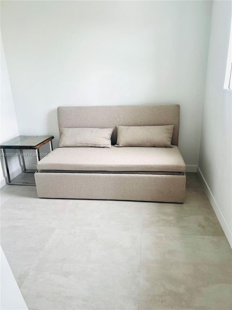 240 Collins Ave , Unit 4A, Miami Beach, FL 33139 Photo