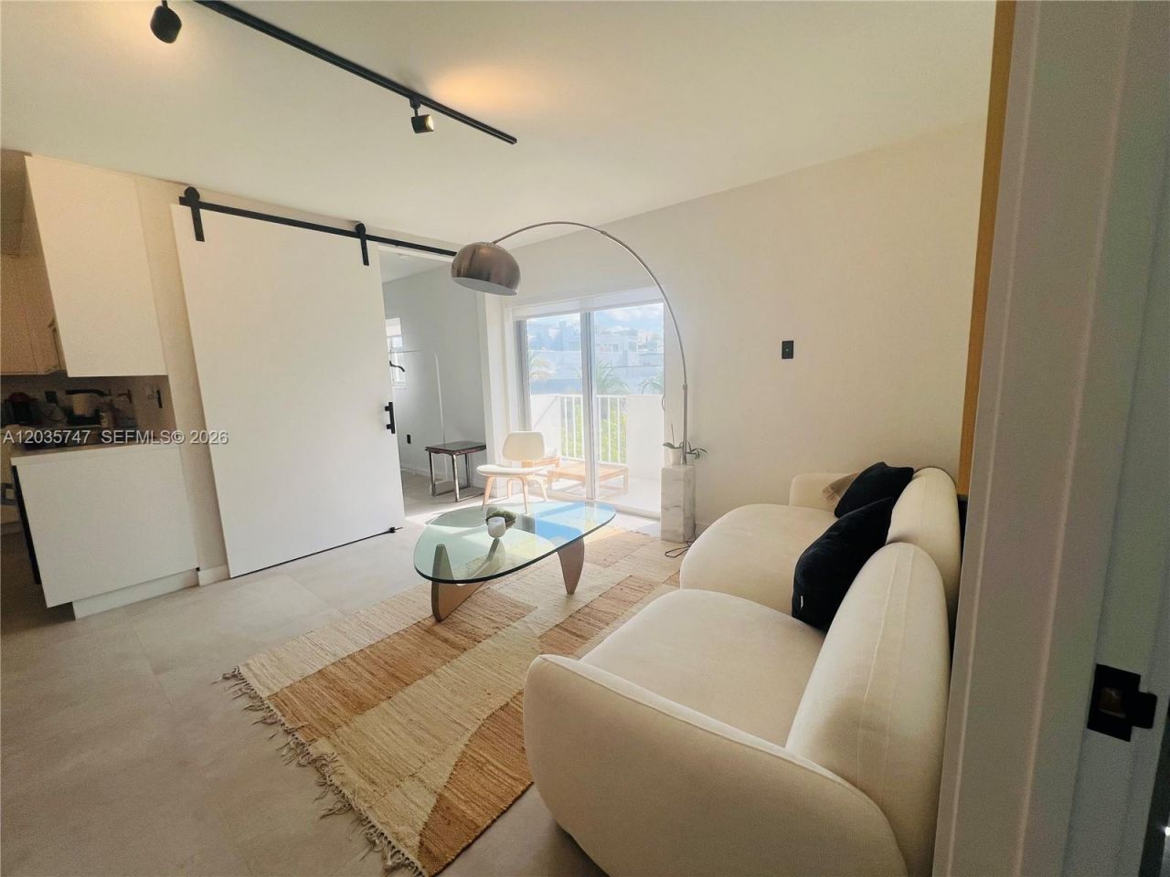 240 Collins Ave , Unit 4A, Miami Beach, FL 33139 Photo
