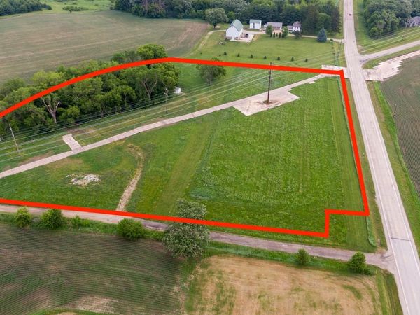 N9667 County C Road, Fox Lake, WI 53933