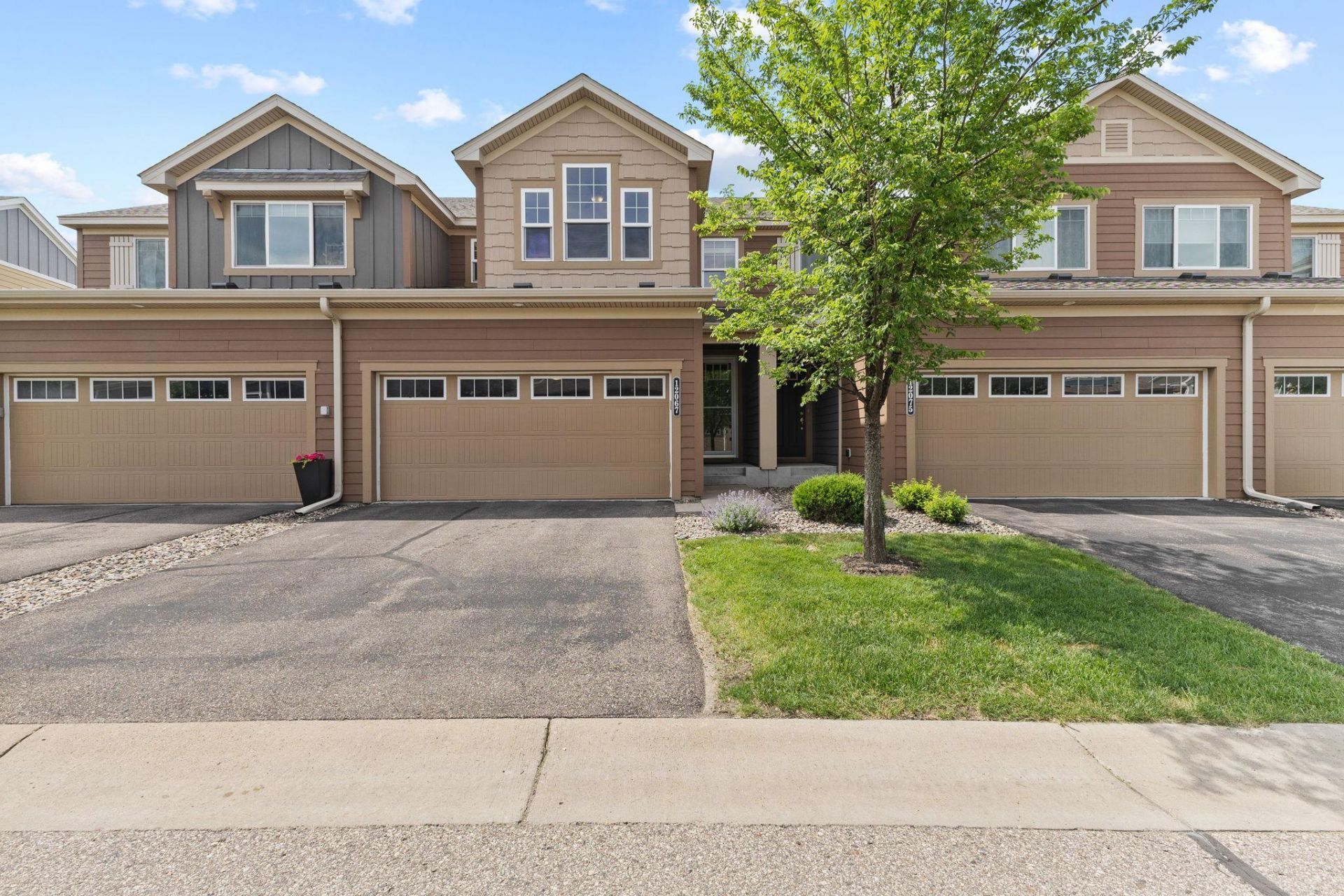 12067 84th Avenue N, Maple Grove, MN 55369