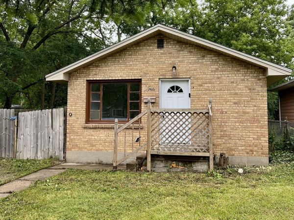 2406 Hermon Avenue, Zion, IL 60099