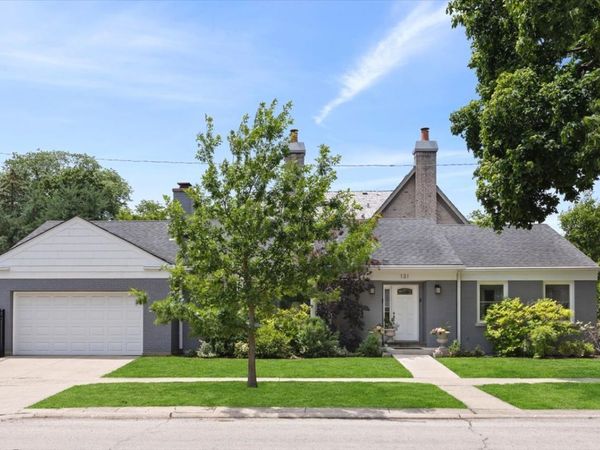 131 Joyce Place, Park Ridge, IL 60068