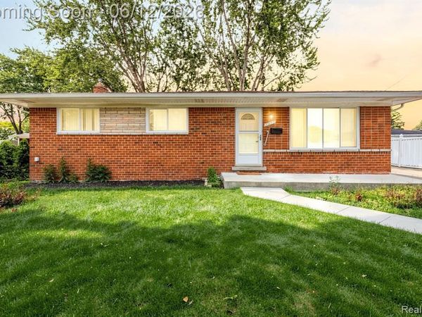 33190 Priehs Court , Sterling Heights, MI 48312