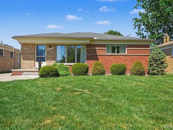 24211 Manistee Street, Oak Park, MI 48237