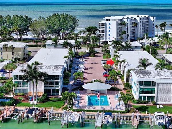 2100 Gulf Shore BLVD N, Unit 107, NAPLES, FL 34102
