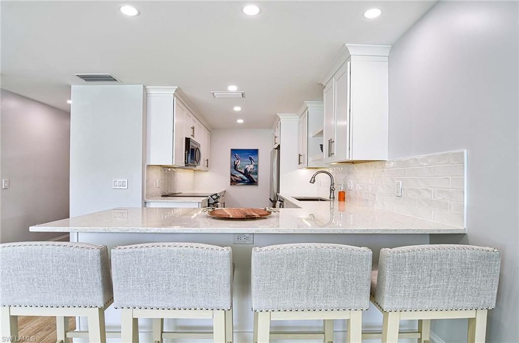 2100 Gulf Shore Blvd N, Unit 107, Naples, FL 34102 Photo