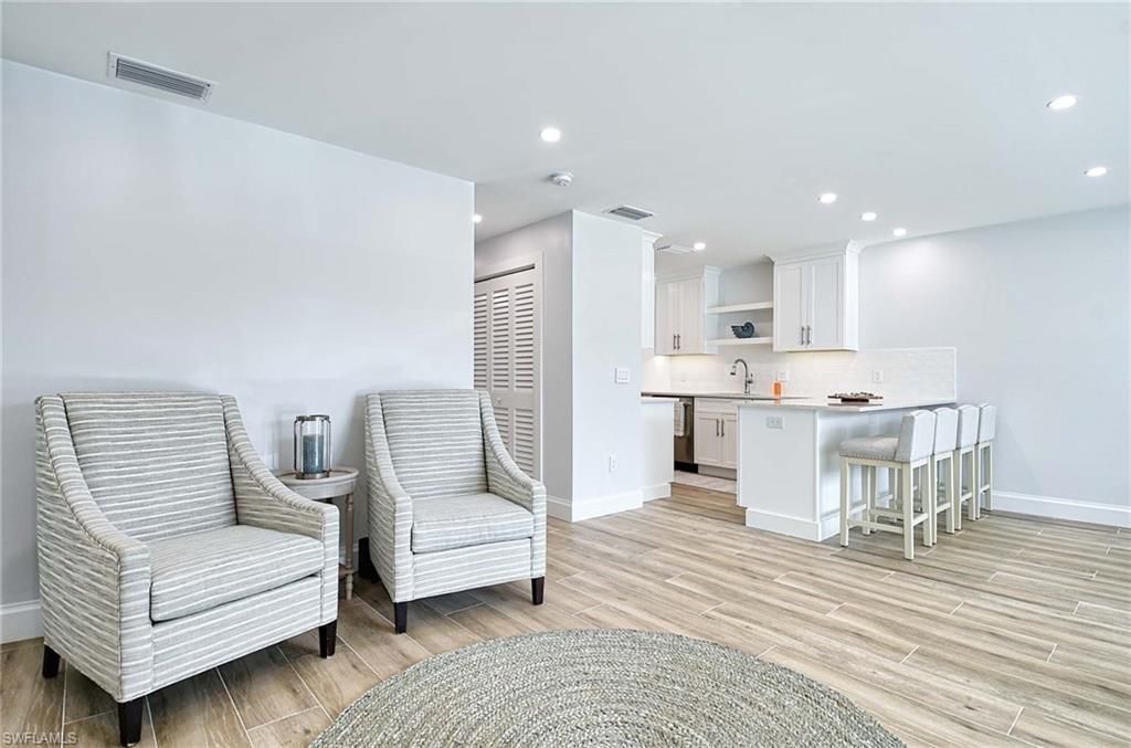 2100 Gulf Shore Blvd N, Unit 107, Naples, FL 34102 Photo