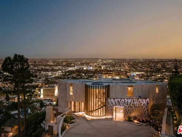 1302 Collingwood Place, West Hollywood, CA 90069