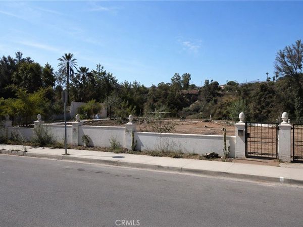 747 Radcliffe Avenue, Pacific Palisades, CA 90272