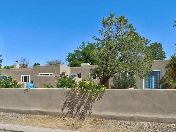 911 Palmas Altas Drive SE, Rio Rancho, NM 87124