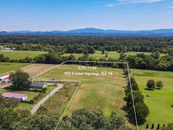 953 Cedar Springs Road, Cleveland, TN 37323