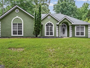5 Queens Court, Sharpsburg, GA 30277