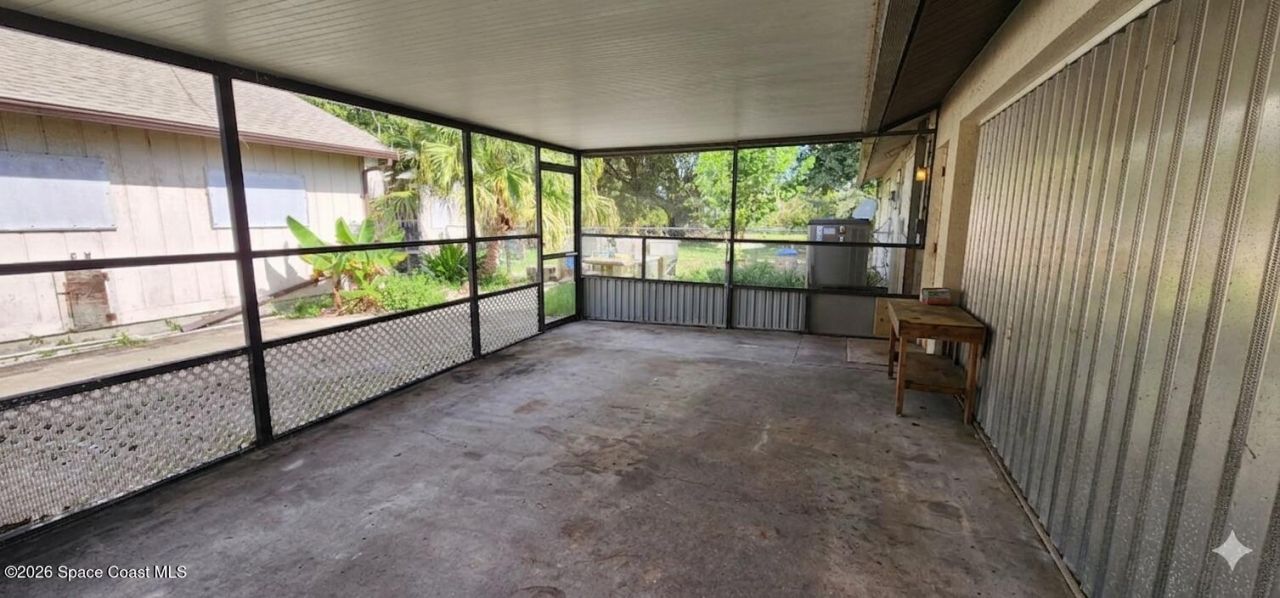 6870 Crepe Myrtle Drive, Grant, FL 32949 Photo