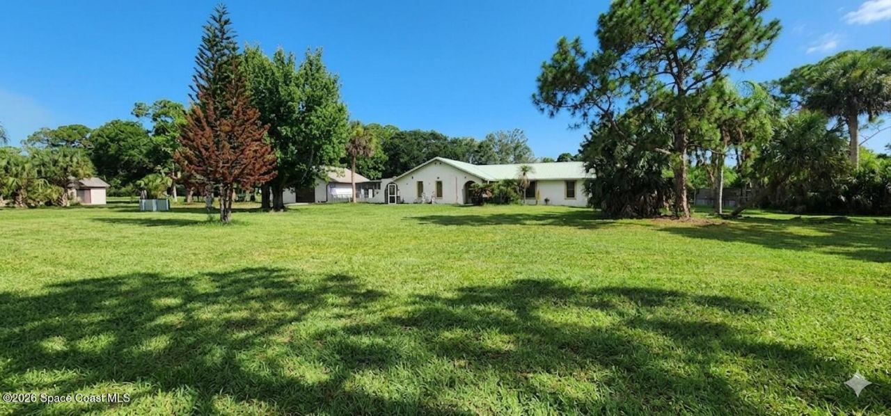 6870 Crepe Myrtle Drive, Grant, FL 32949 Photo