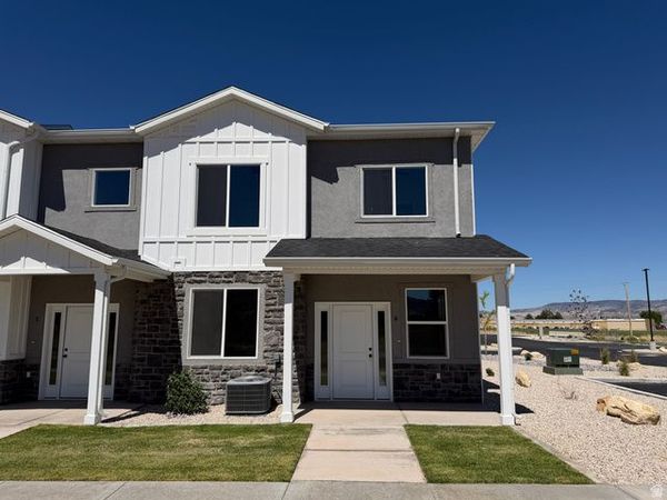 1198 S VILLAGE LN W, Unit B6, Richfield, UT 84701