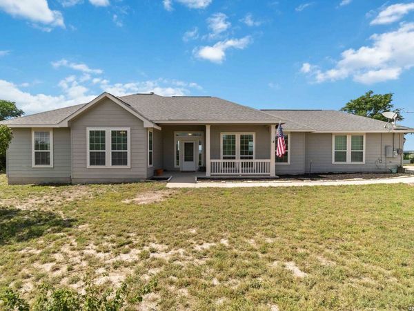 253 County Road 5720, Castroville, TX 78009