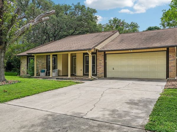 16319 Falcon Hill St, San Antonio, TX 78247