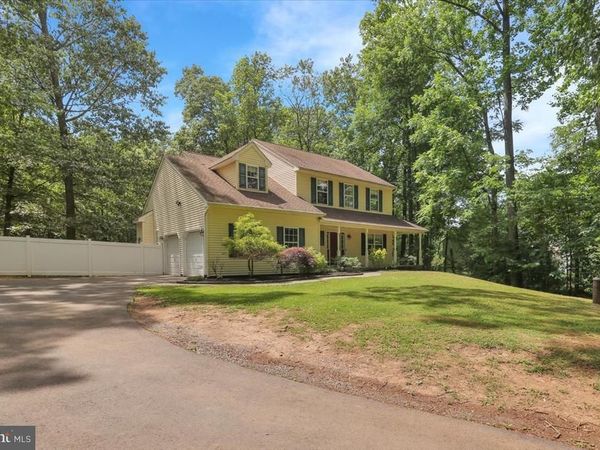 46 SPRING HILL ROAD , HEREFORD, PA 18056