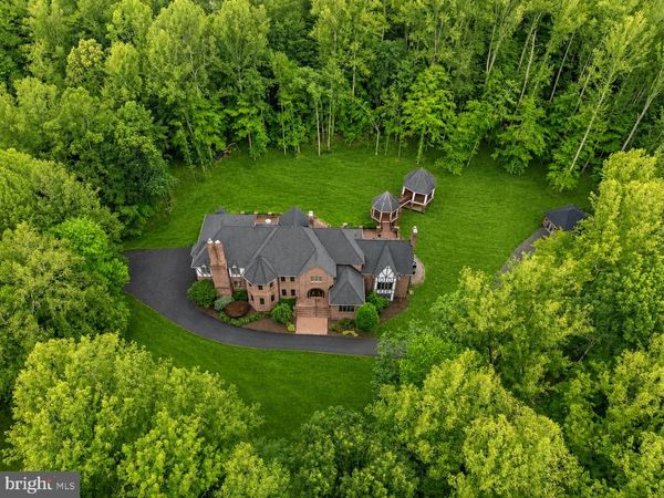 8015 EDDY BEND TRAIL, FAIRFAX STATION, VA 22039